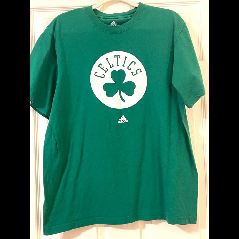 Officially Licensed NBA Adidas Boston Celtics Men’s XL Graphic T-Shirt NWOT